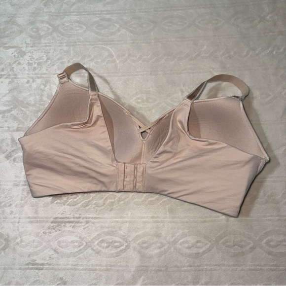 Torrid Curve 38DD Wireless Bra - Picture 3 of 5